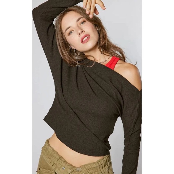 Signature8 Tops - SIGNATURE8 WAFFLE KNIT OFF SHOULDER TOP ❤️NEW COLLECTION IN STORES❤️
